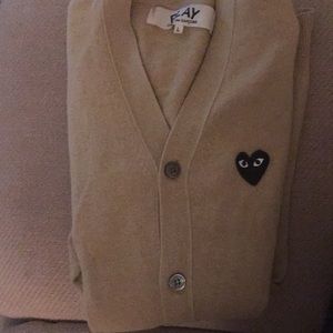 PLAY Comme Des Garçons beige cardigan